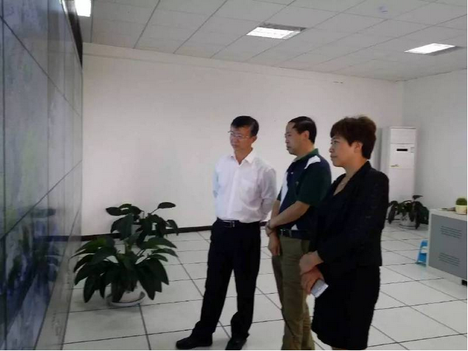 毕节市旅游局戴淑金局长到织金洞景区调研，指导国庆假日旅游工作