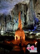 中央媒体探访中国最美旅游洞穴——织金洞