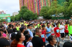 织金洞景区倾情助阵2016贵阳国际马拉松赛