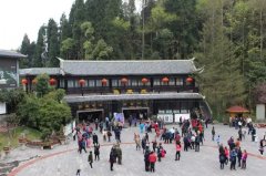 织金洞景区清明节第三天客流量播报