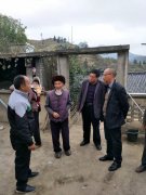 织金洞百名干部进村宣讲十九大，助力扶贫攻坚行动